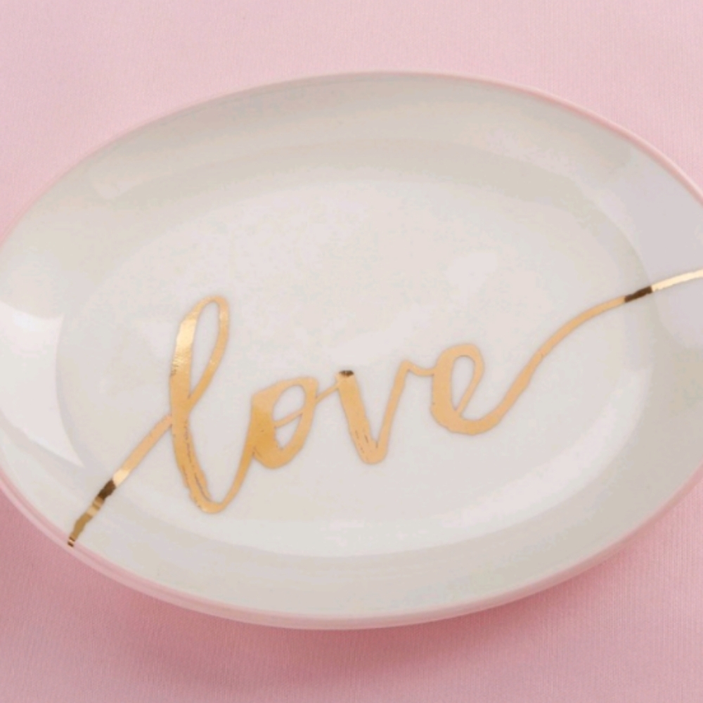 NEW AND BEAUTIFUL Love Ring Dish/Jewelry Tray - Picture 5 of 5